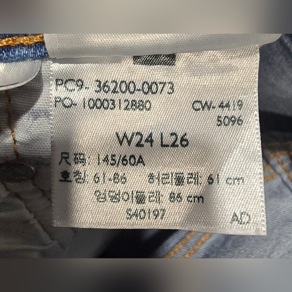 Levis Womens 501 High Waisted Classic Straight Leg Premium Jeans Size 24 - Picture 10 of 10